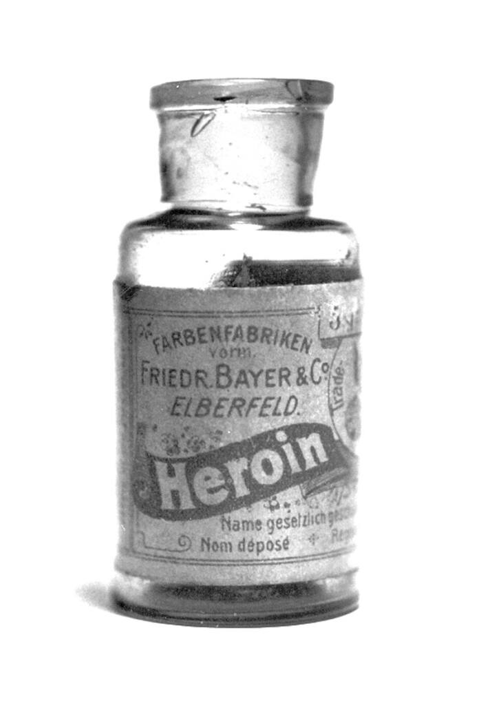 History of Heroin- Bayer Bottle